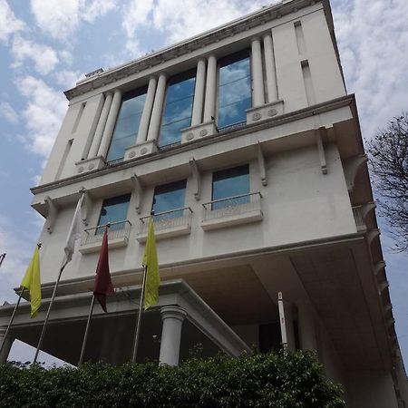 J P Cordial Hotell Bangalore Exteriör bild