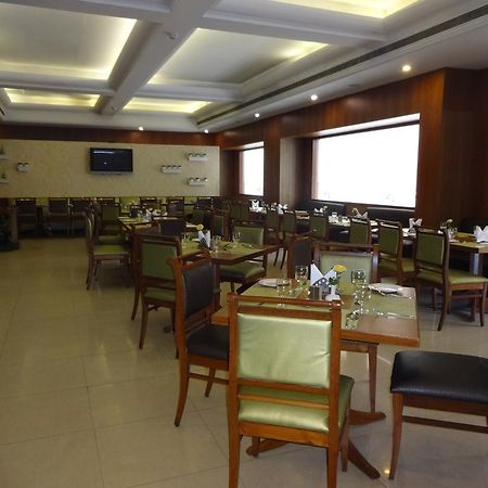 J P Cordial Hotell Bangalore Exteriör bild