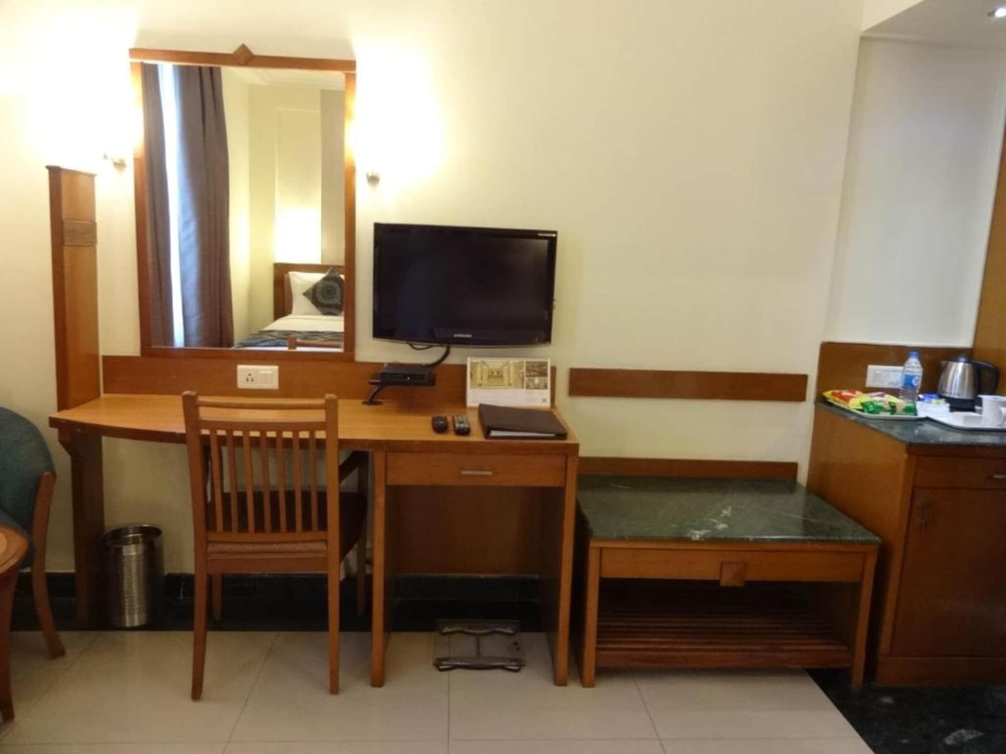 J P Cordial Hotell Bangalore Exteriör bild