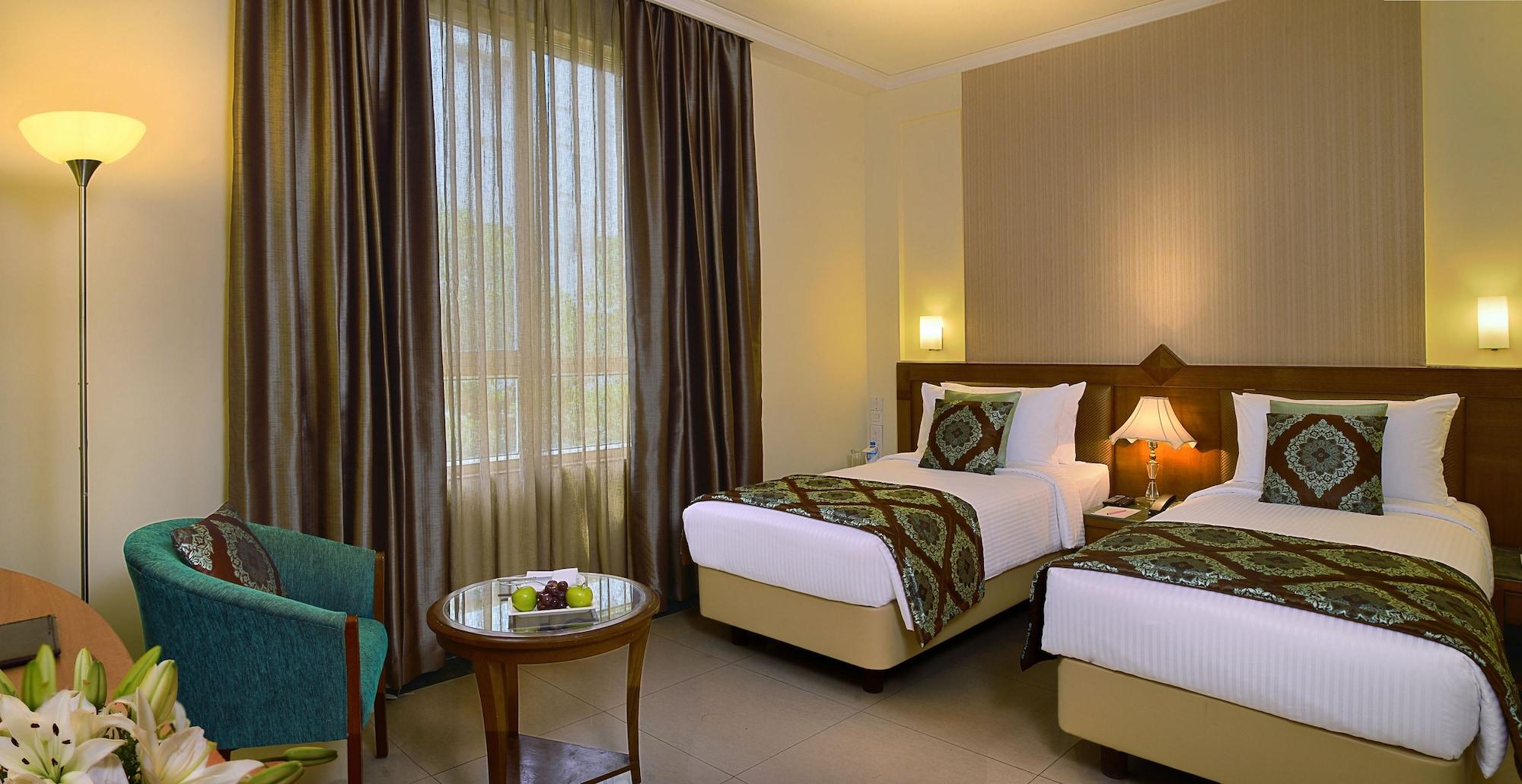 J P Cordial Hotell Bangalore Exteriör bild