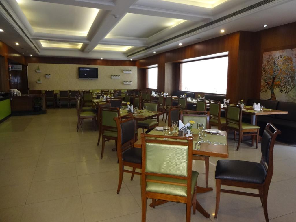 J P Cordial Hotell Bangalore Exteriör bild