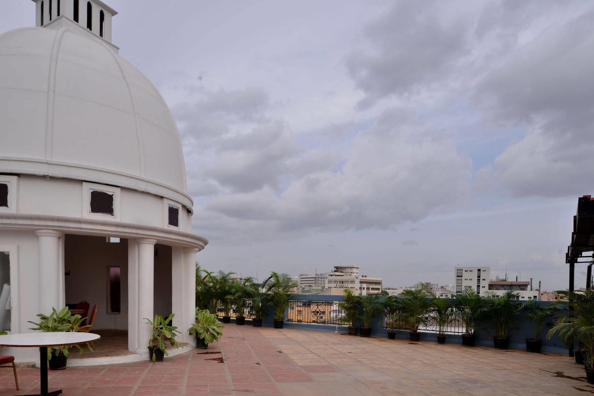 J P Cordial Hotell Bangalore Exteriör bild